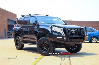 TOYOTA LANDCRUSIER RG3 SATIN BLACK